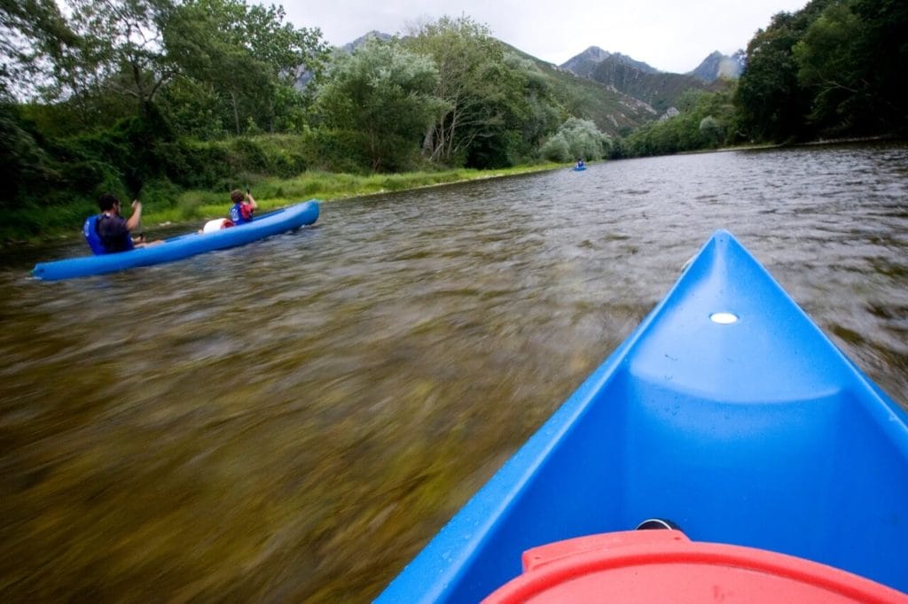 practicar piraguismo en asturias
